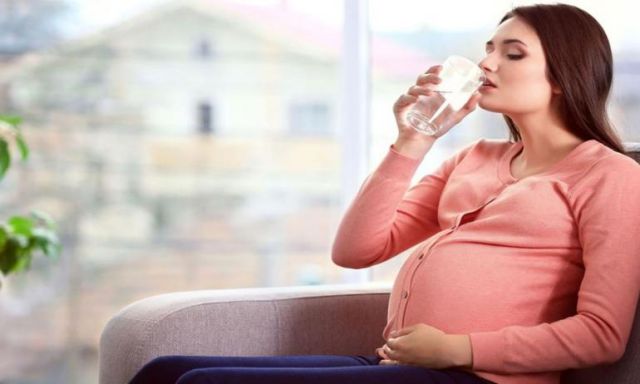 أعراض للحامل تمنعها من الصيام