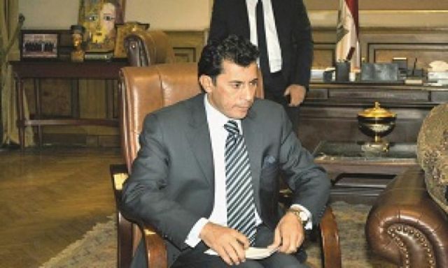 وزير الرياضة يشيد بحملة متطوعى شباب مصر للتوعية بمخاطر كورونا