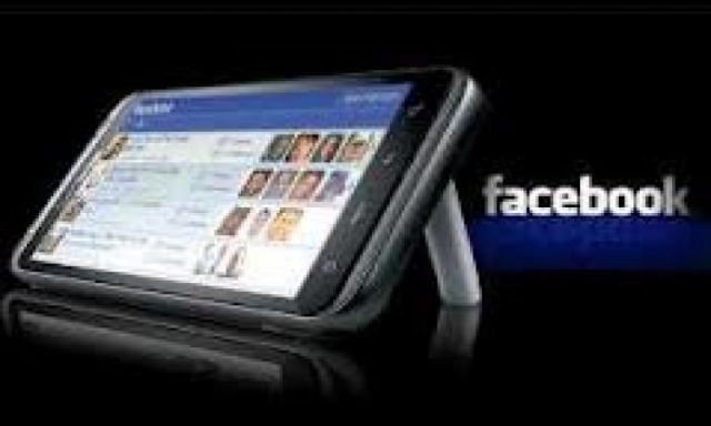 مؤسسة ”كوم سكور”: الفيس بوك يتصدر التطبيقات الخاصة بالهواتف الذكية في أمريكا