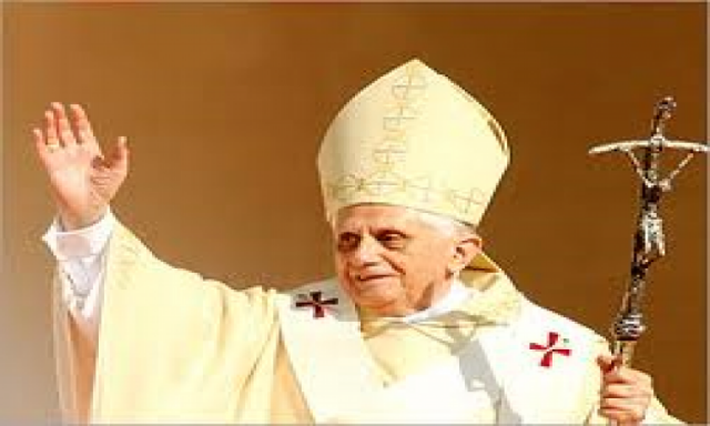 بطريرك الكاثوليك يدعو الأقباط  للصلاة من أجل بابا الفاتيكان