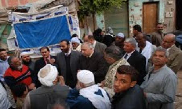 محافظ القاهرة ينسق مع ”المرافق” لاستكمال مشرعات الصرف الصحي
