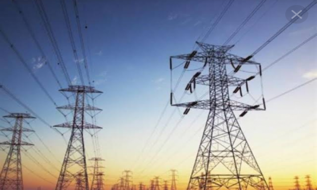 «الكهرباء» تواصل تطوير شبكة التوزيع بقطاع الفيوم