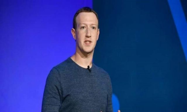 ثروته 80 مليار دولار.. مؤسس فيس بوك يعلن الحرب و يوجه رسالة نارية إلى ترامب