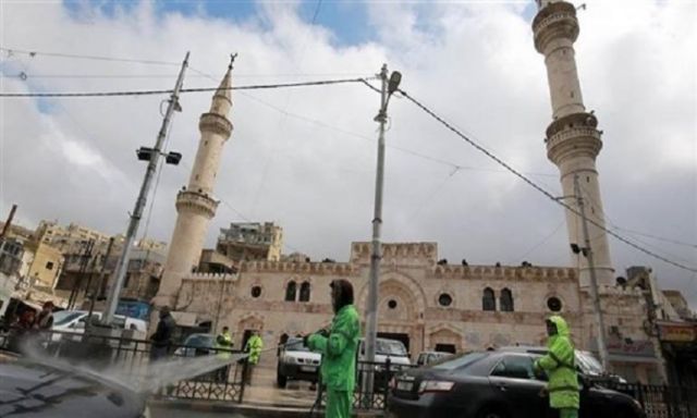 الأردن تفتح المساجد خلال أيام وتشترط إرتداء المصلين الكمامات والقفازات