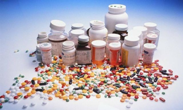 غرفة الأدوية : انتشار الأدوية المهربة يهدد بالأمراض المزمنة