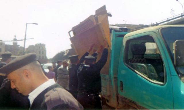 بالصور: حملة أمنية تشنها أجهزة الأمن بالقاهرة لإزالة الإشغالات