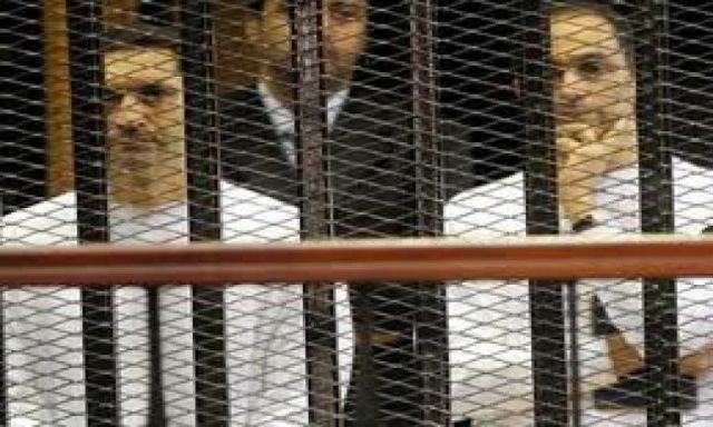 جنايات الجيزة تؤجل محاكمة نجلى مبارك فى قضية البورصة الى الغد