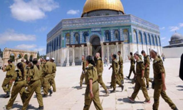 مجندات إسرائيليات يقتحمن المسجد الأقصى