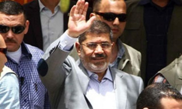 مرسى يؤدى صلاة الجمعة بمسجد الحمد بالتجمع الخامس