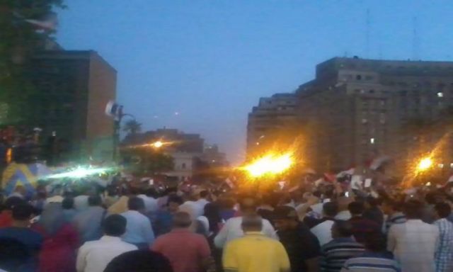 الثوار يستعدون لخطاب مرسى فى ميدان التحرير