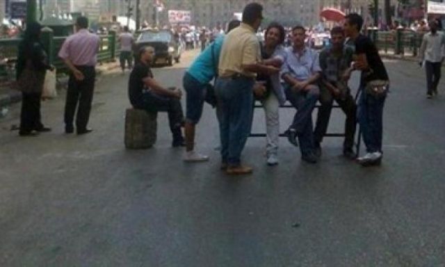 اللجان الشعبية تغلق ميدان التحرير تحسباً لأعمال العنف