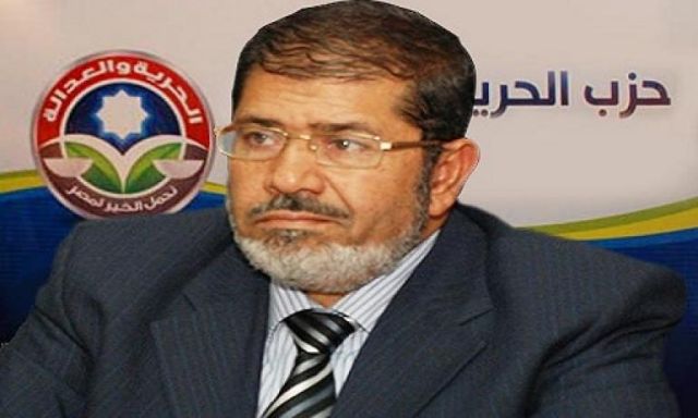 مرسي للجارديان : الجيش المصري لن يقف ضدي